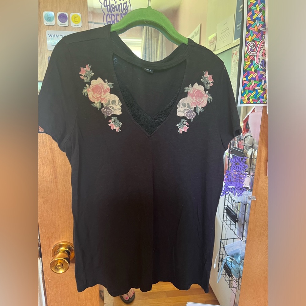 Top with flower detail
